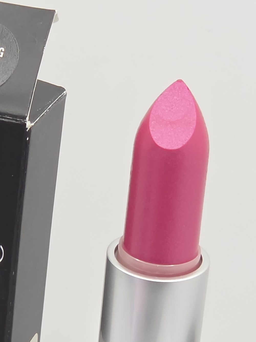 LIMITED EDITION MAC Cosmetics Lipstick - "Trimming Talk" **RARE!!** - Picture 2 of 11